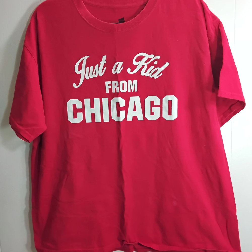 Fruit of the Loom Red Tee with Chicago Print